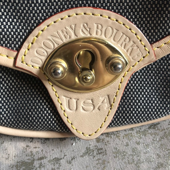 DOONEY AND BOURKE MONOGRAMED MINI CROSS BODY! - Picture 2 of 5